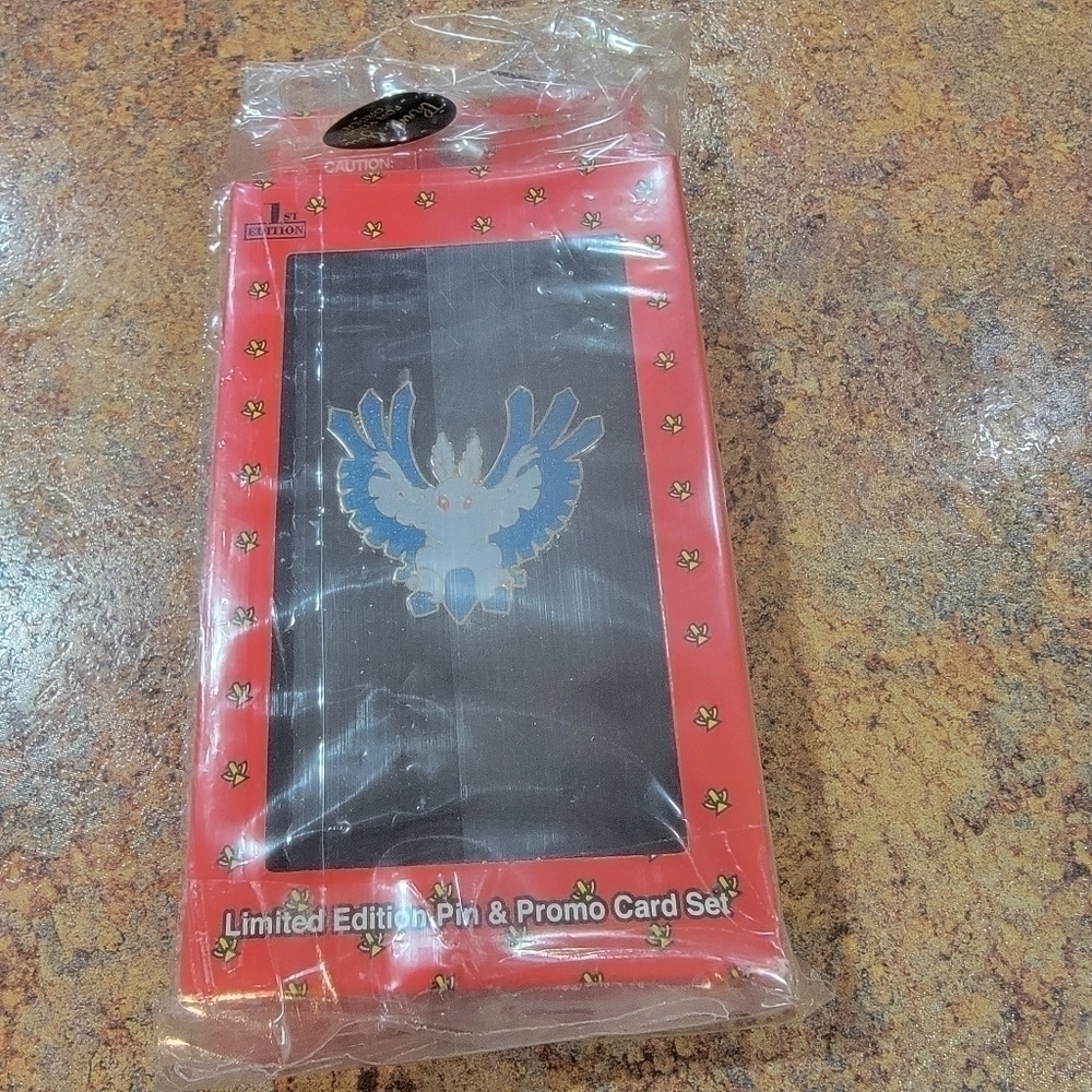 Metazoo Mothman Pin + Promo Card Set PIN CLUB NEW/SEALED!! - Picture 5 of 5